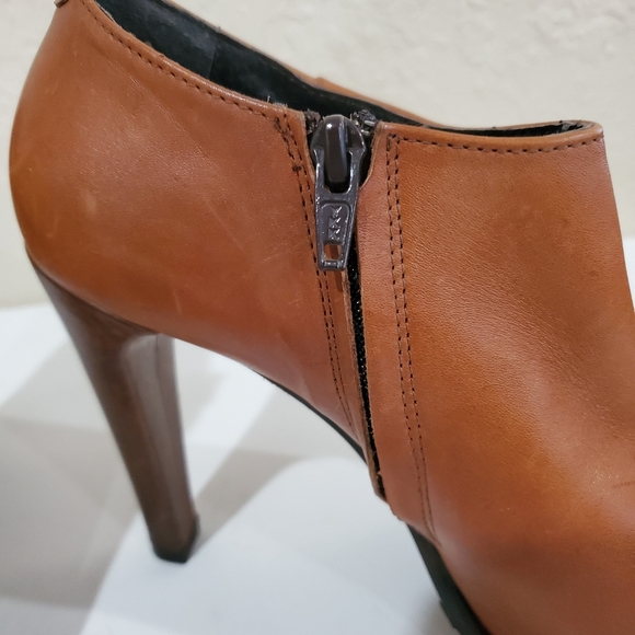 Cecil Leather Brown and Tan Ankle Boots Size 8 - Picture 4 of 10